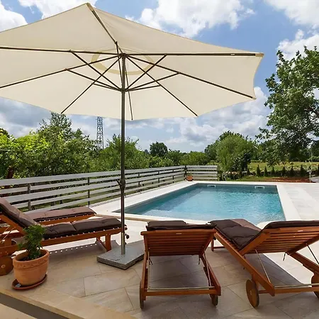 Tatil Evi Matija Mit Pool *